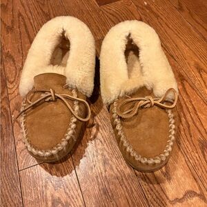 L.L. Bean Women's Tan Slippers